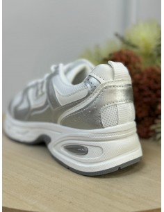 Deportiva Silver/White. 2